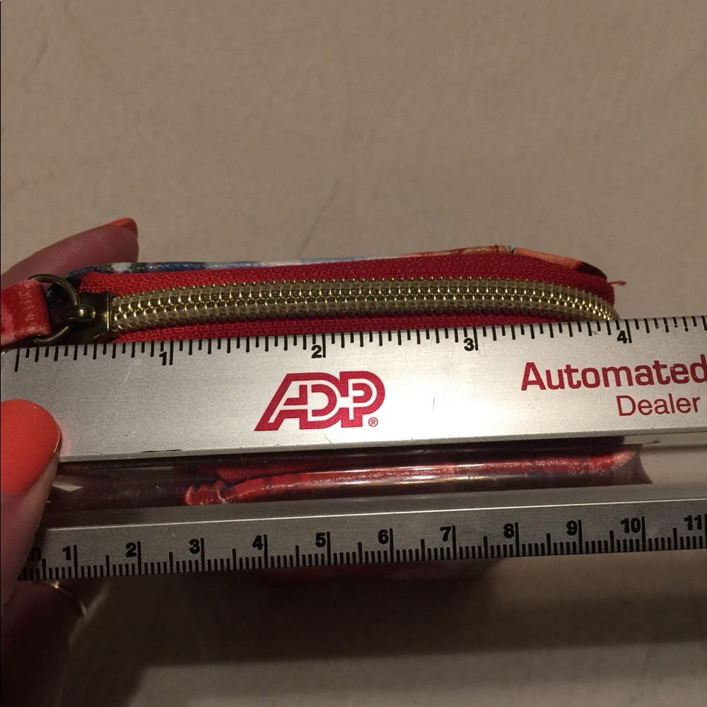 Wallet/Clutch - Picture 5 of 6
